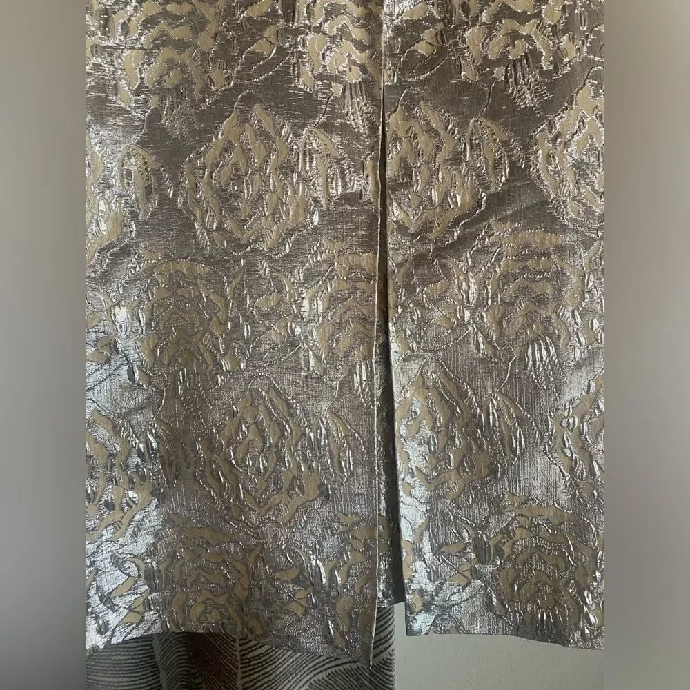 Barneys New York Skirt Sz 36 Brocade Floral  Silver Metallic Lined Made In Italy